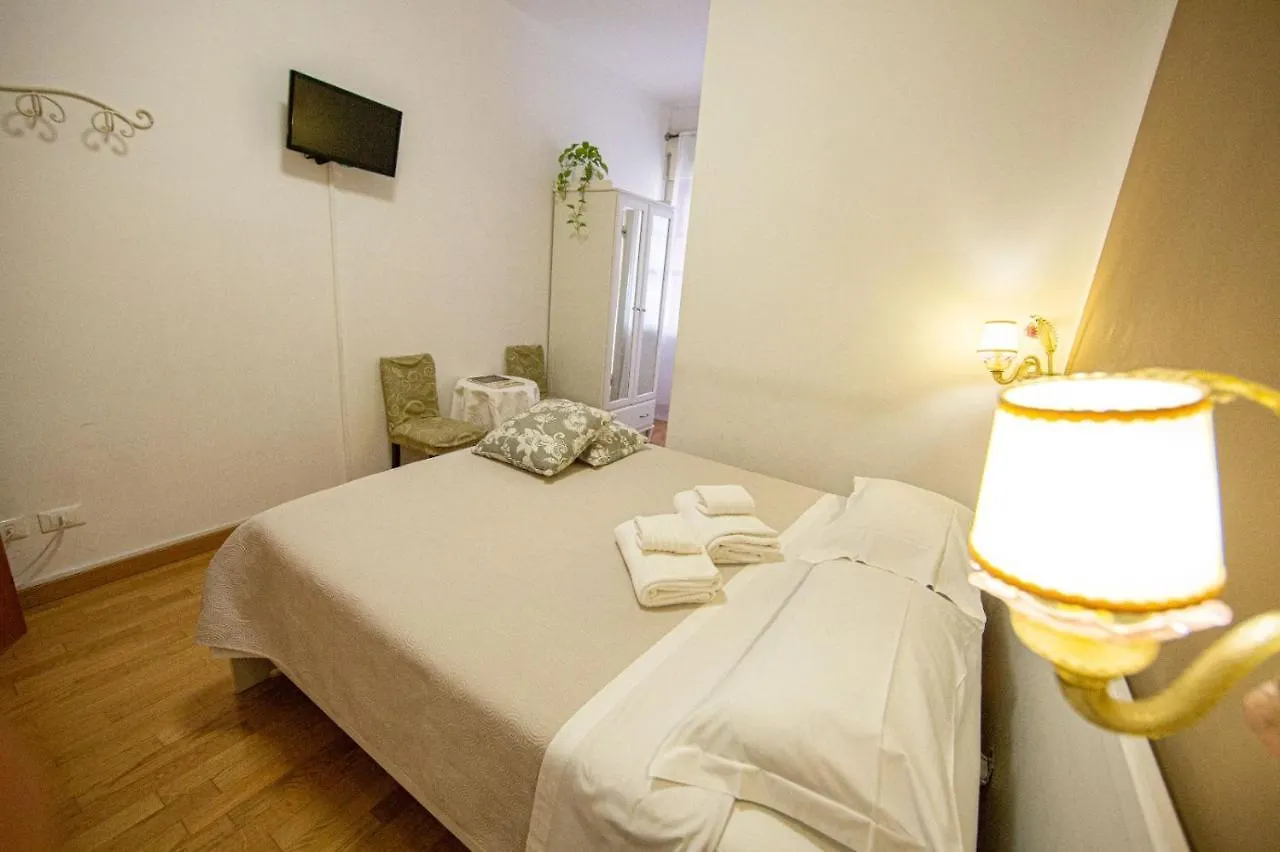 Bed & Breakfast B&B Happiness - City Center Verona