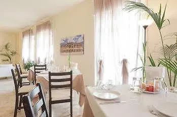 Bed & Breakfast B&B Happiness - City Center Verona Italy